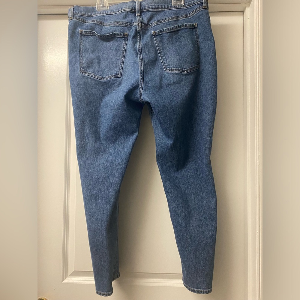 Old navy boyfriend jeans good condition Womens size 16